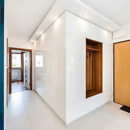 Bluszczanska Modern Urban