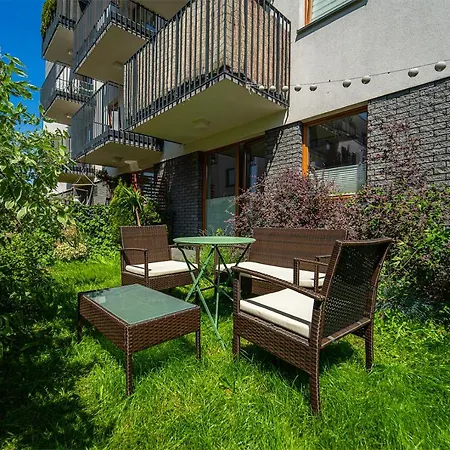 Bluszczanska Modern Urban